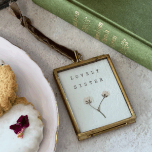 Lovely Sister Pressed Flower Keepsake